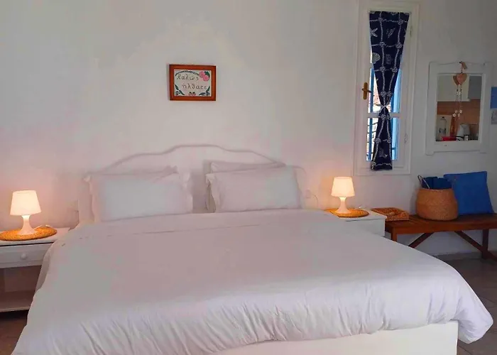 Georgia Rooms Milos