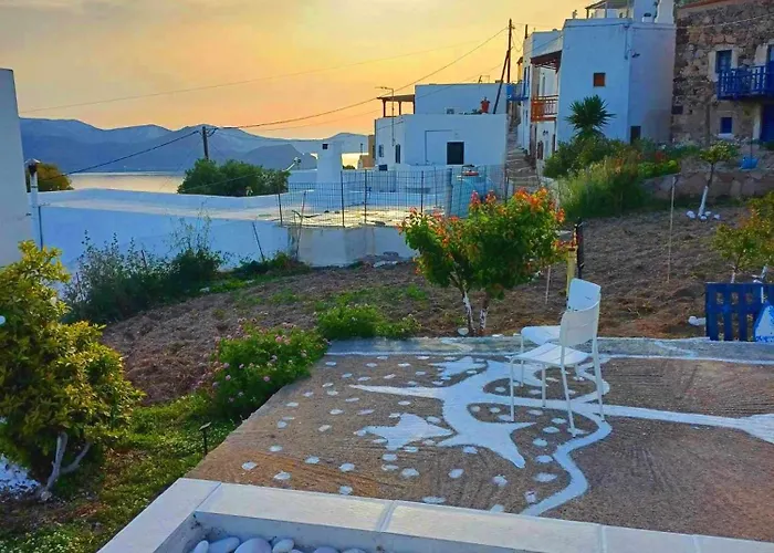 Georgia Rooms Milos