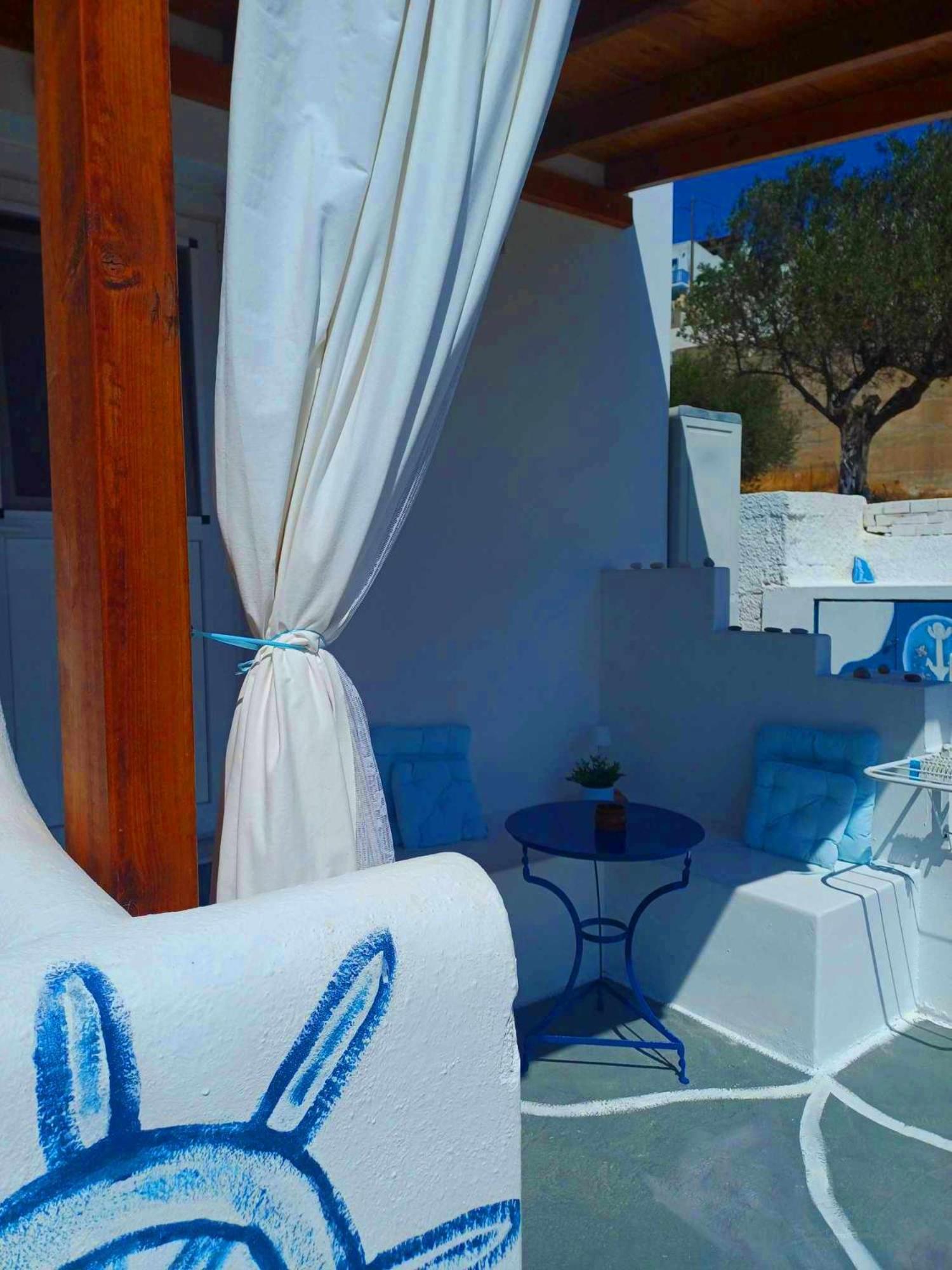 Georgia Milos Plaka (Milos)