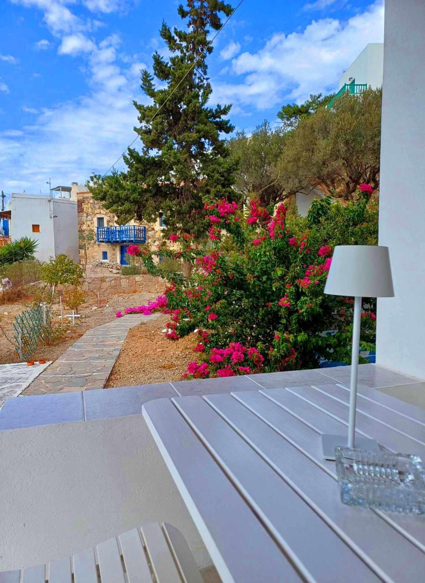 Gasthuis Georgia Milos Plaka (Milos)
